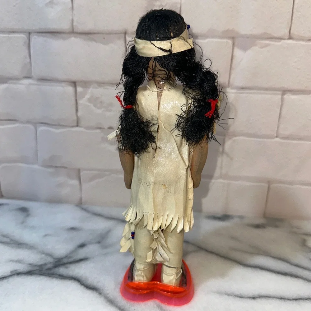 Vintage Lincolns Tomb Springfield Illinois Souvenir Doll Beaded Fringe 7 inch